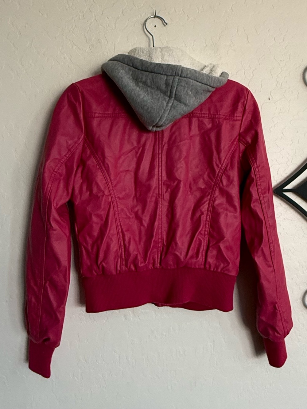 BB Winter Pink Faux Leather Hooded Bomber Jacket NWT Small - Picture 4 of 10